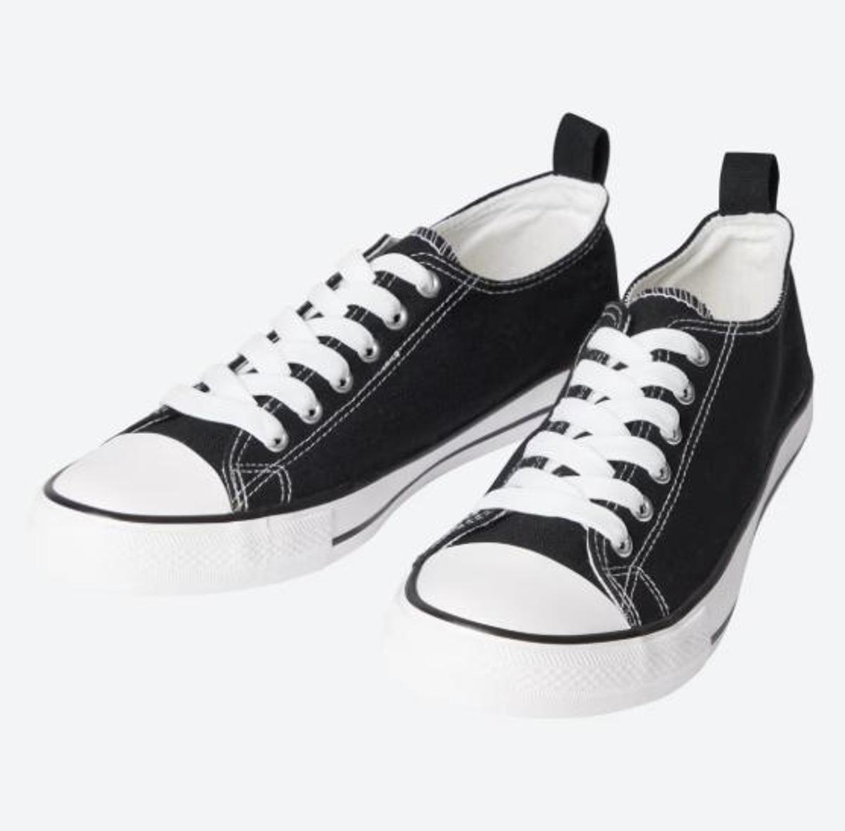Zapatillas de loneta.