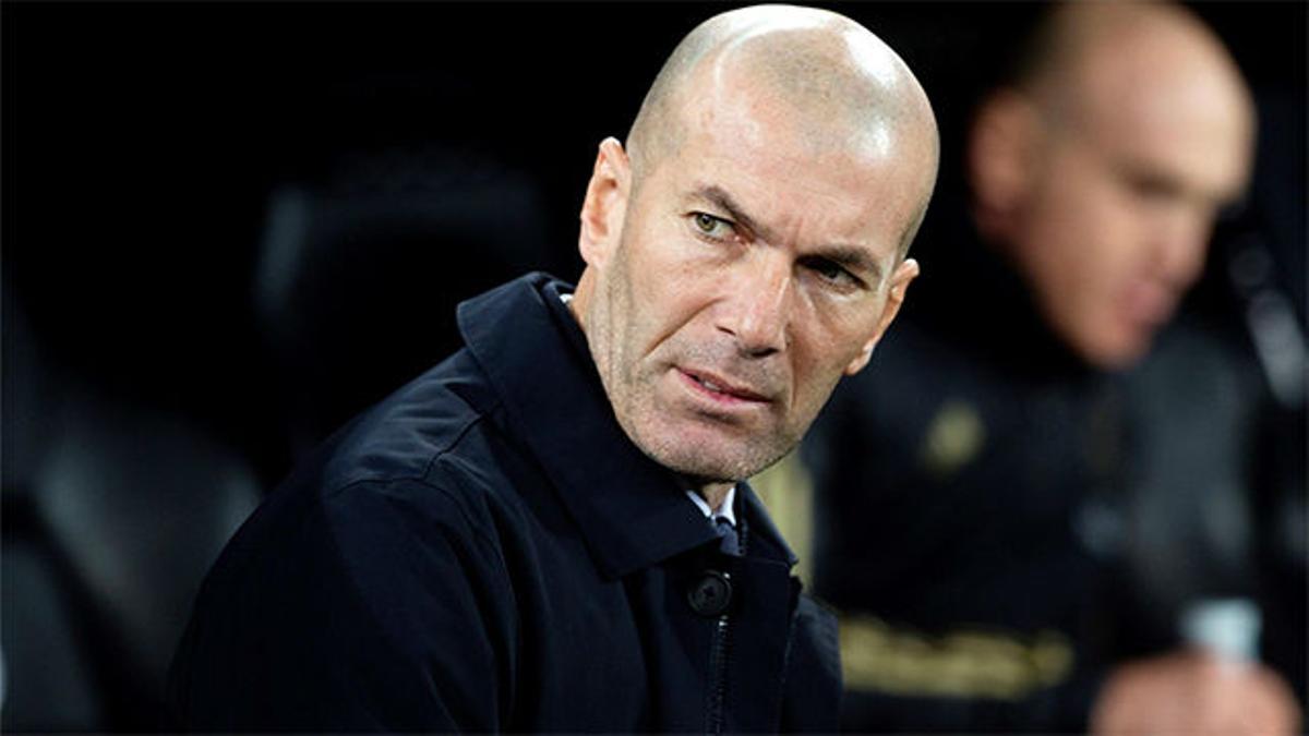 Zidane zanja la polémica del 9 hasta en tres ocasiones