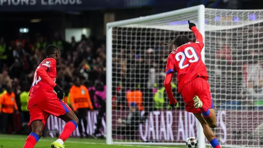 Bradley Barcola castiga al Chelsea con un gol decisivo que inclina el partido