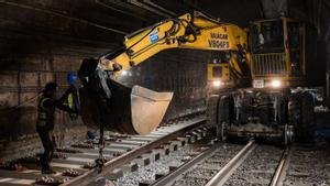 Obras en el tramo entre Diagonal y Vilapicina de la L5 del metro de Barcelona.