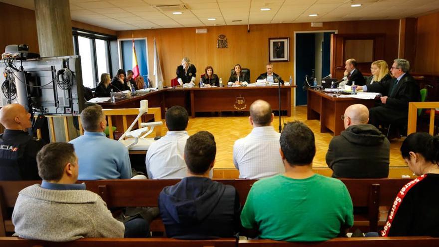 Juicio de esta mañana en la Audiencia de Vigo. // Alba Villar