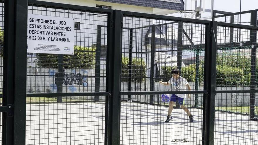 El ruido de los balonazos de una pista deportiva de Pontevedra llega a los tribunales