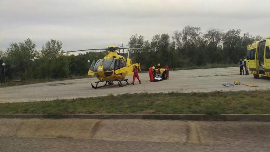 Un helicòpter ha traslladat el ferit al Trueta.