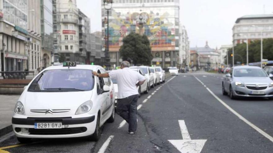 Parada de taxis en el Obelisco.