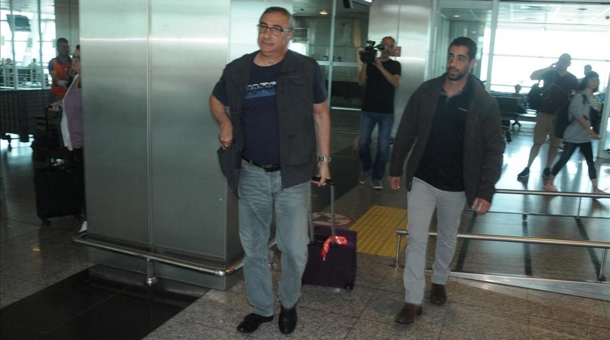 El embajador israelí en Turquía, Eitan Naeh, a su salida del aeropuerto de Estambul. El embajador israelí en Turquía, Eitan Naeh, a su salida del aeropuerto de Estambul.