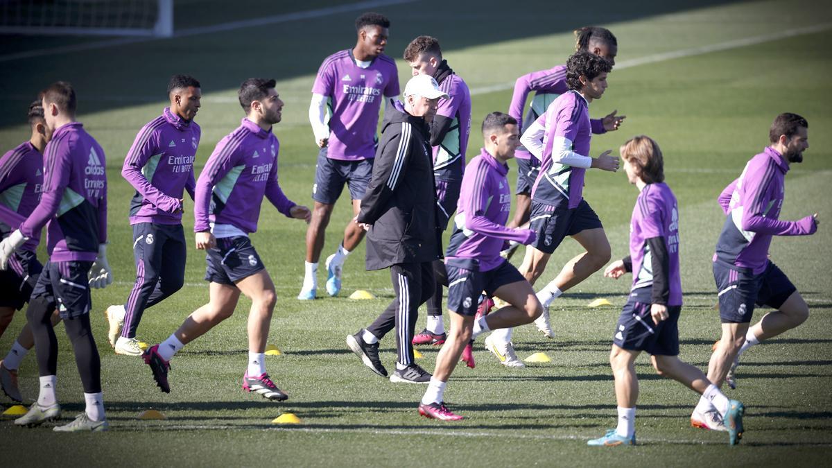 Ancelotti durante un entrenamiento