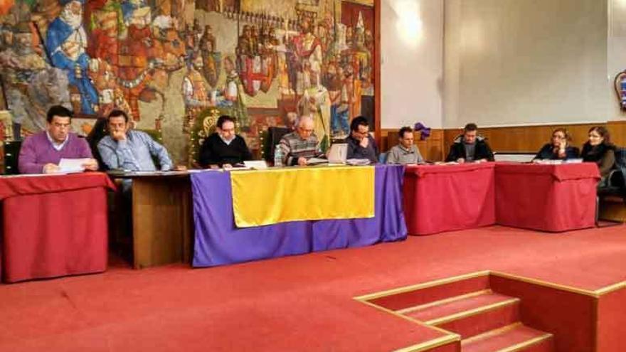 Junta directiva de la Cofradía de Jesús Nazareno, en la celebración de su última asamblea.