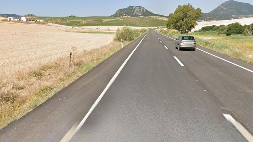 Seis heridos, tres de ellos menores, en un accidente entre dos coches en Cañete la Real
