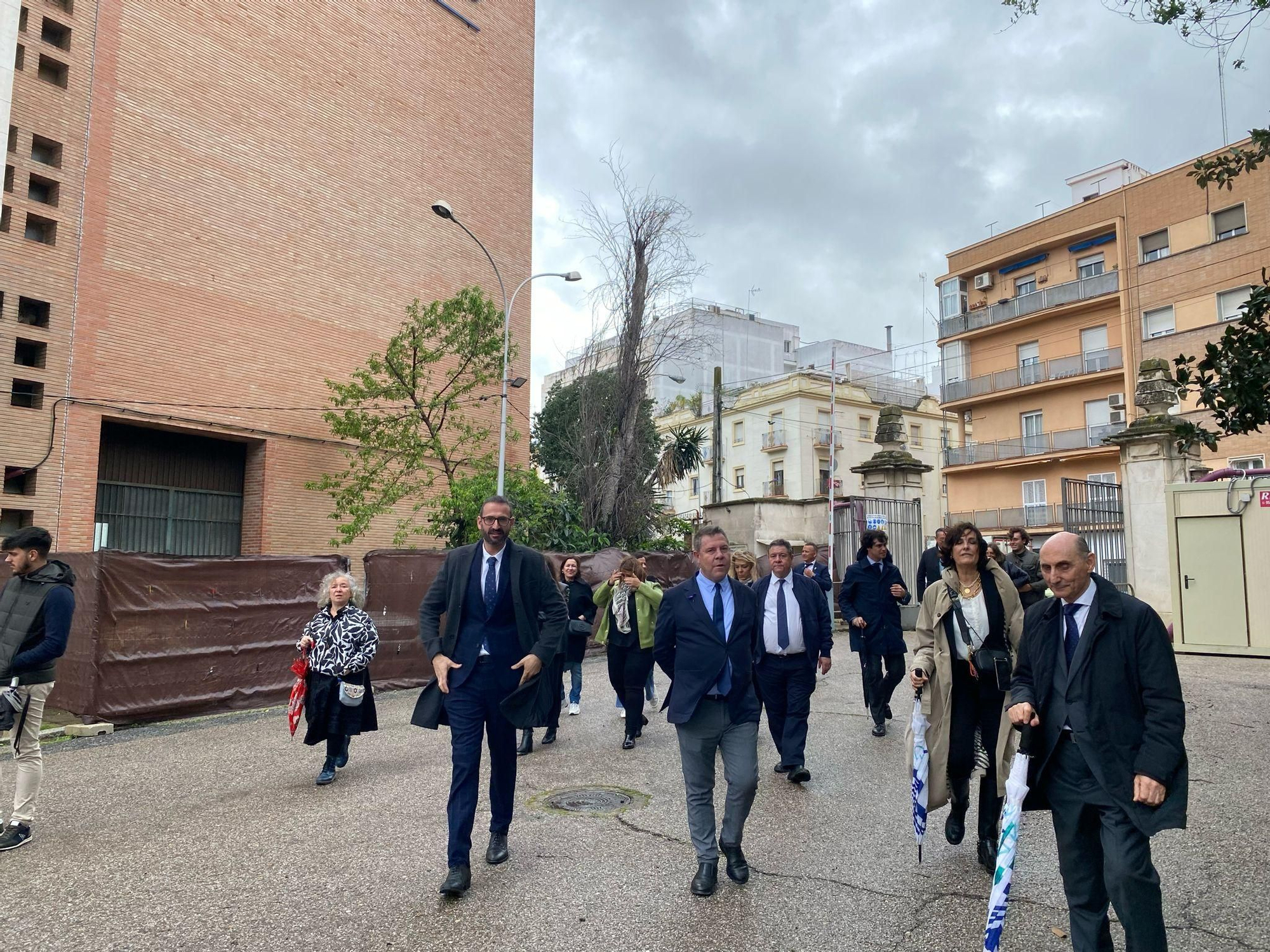 Emiliano García-Page Sánchez, presidente de la Junta Castilla-La Mancha, llega de visita a Altadis este Jueves Santo.