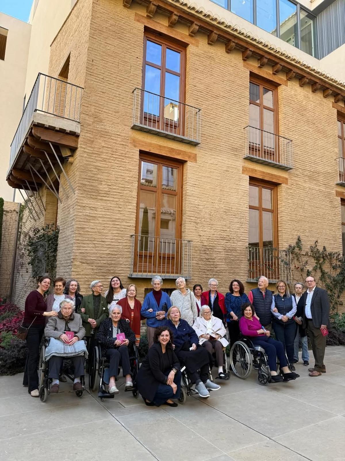 Es la residencia la que se adapta a las necesidades y gustos del residente y no al revés.