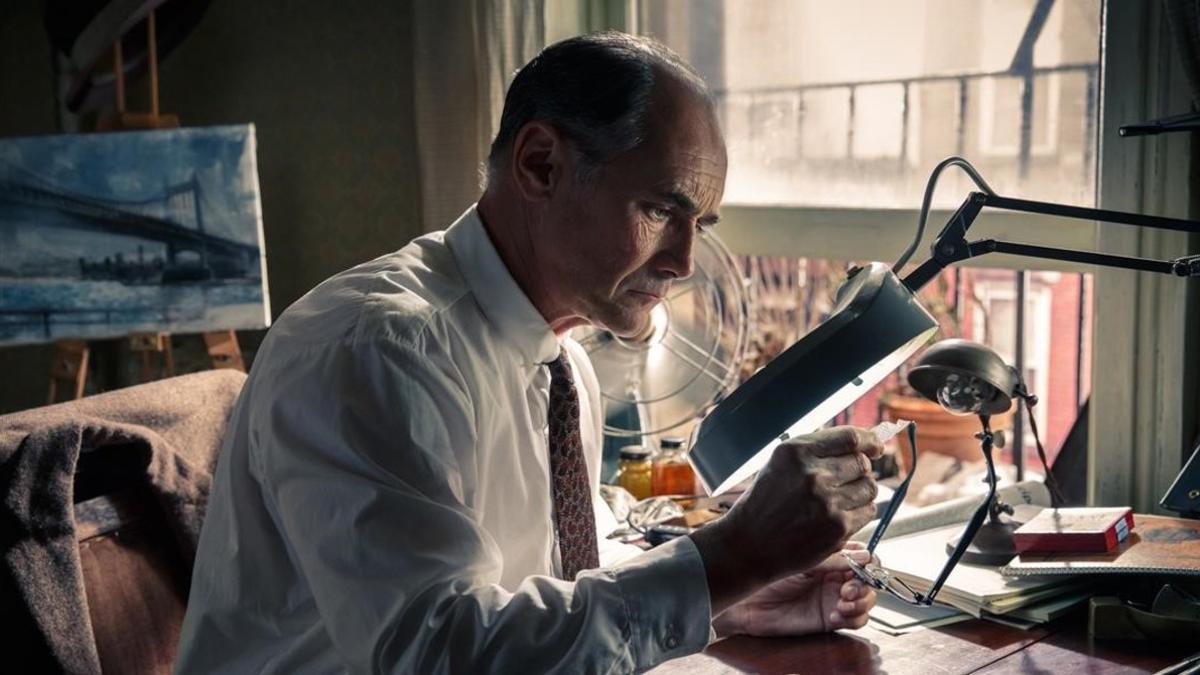 zentauroepp31402559 in this image released by disney  mark rylance appears in a 170505180009