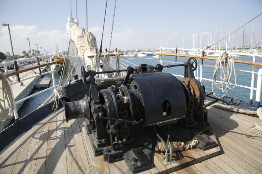 Buque escuela cervantes Saavedra en la Marina de València