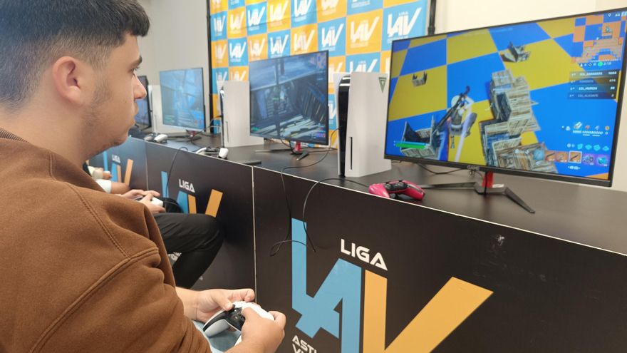 &quot;CorvusClan&quot; y los 24 mejores &quot;gamers&quot; de Asturias, cita en la disputa del título de campeón en Llanera