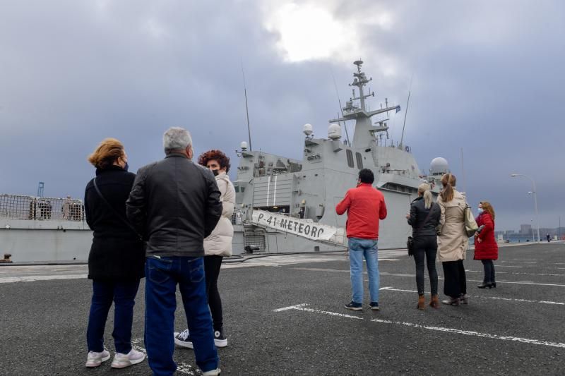 Salida del buque Meteoro de la Armada en misión de la OTAN