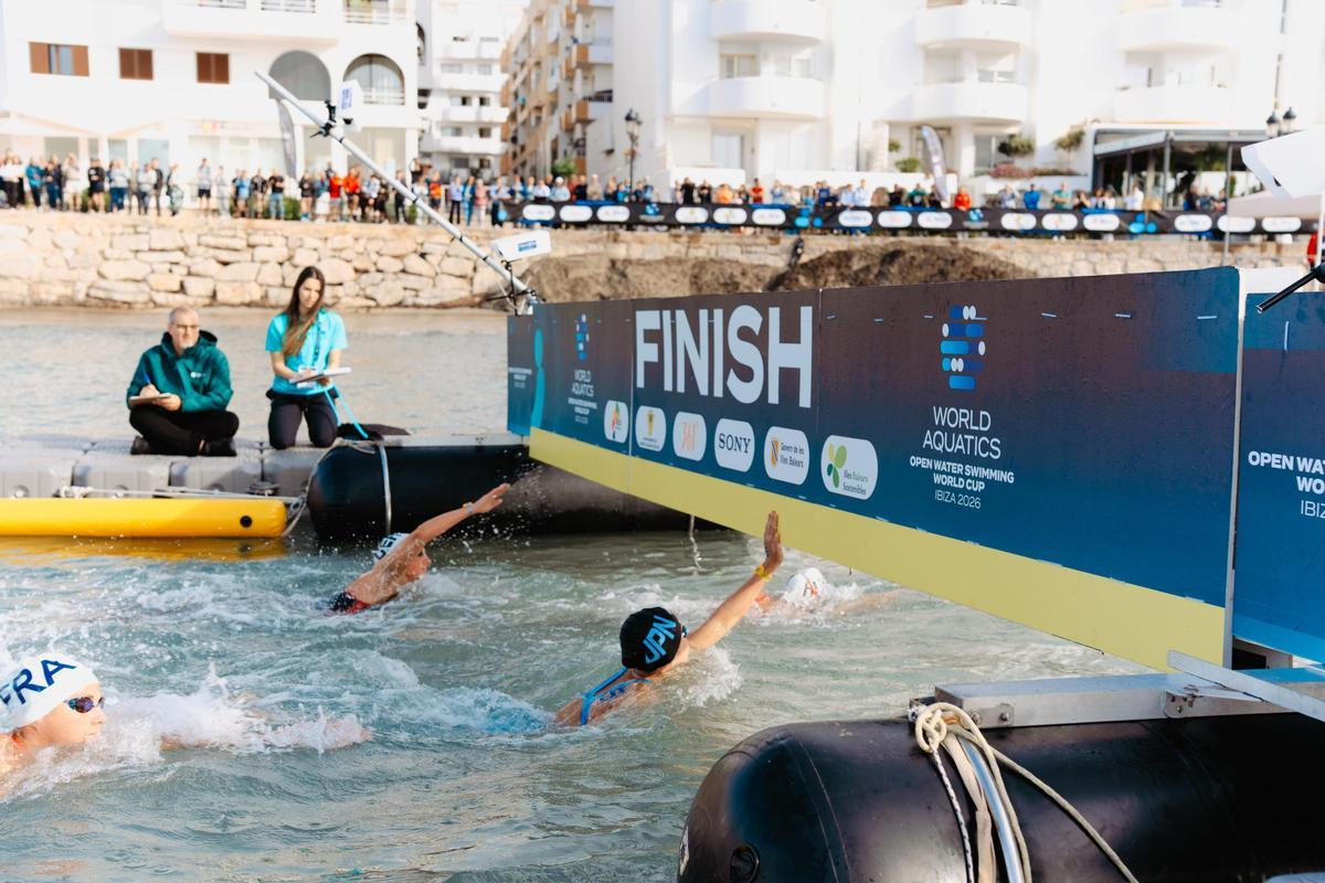 Imágenes del knockout sprint de la Copa del Mundo de aguas abiertas en Santa Eulària Imágenes del knockout sprint de la Copa del Mundo de aguas abiertas en Santa Eulària