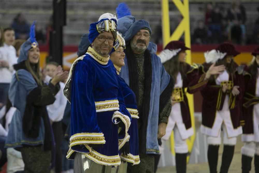 Sus Majestades llegan a la plaza de toros