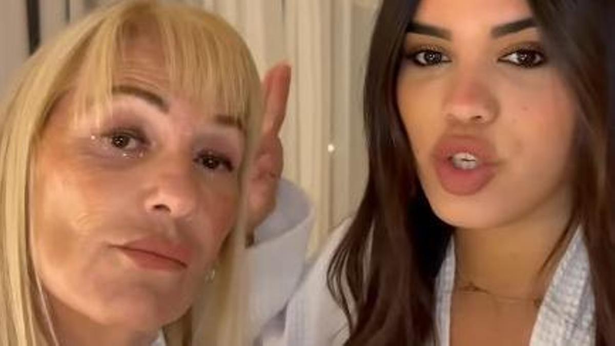 La abuela y la nieta en un momento del vídeo