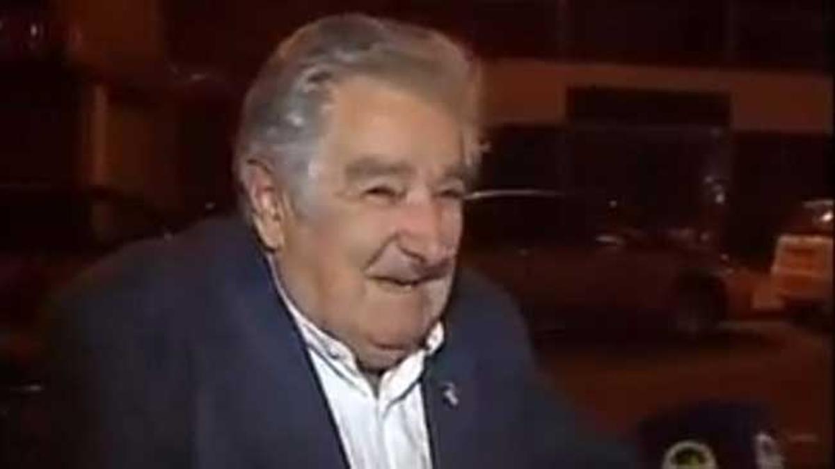 Reacció del president de l’Uruguai, ’Pepe’ Mújica, quan un indigent li demana diners.