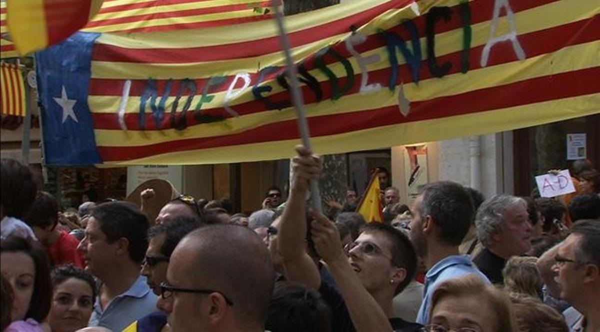 Imatge del reportatge de ’30 minuts’ titulat ’La independència, pas a pas’.