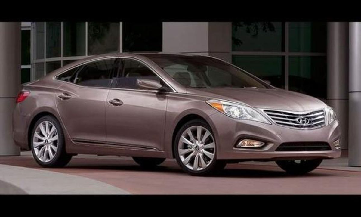 El fabricant coreà d’automòbils Hyundai ha presentat l’espectacular model Azera.