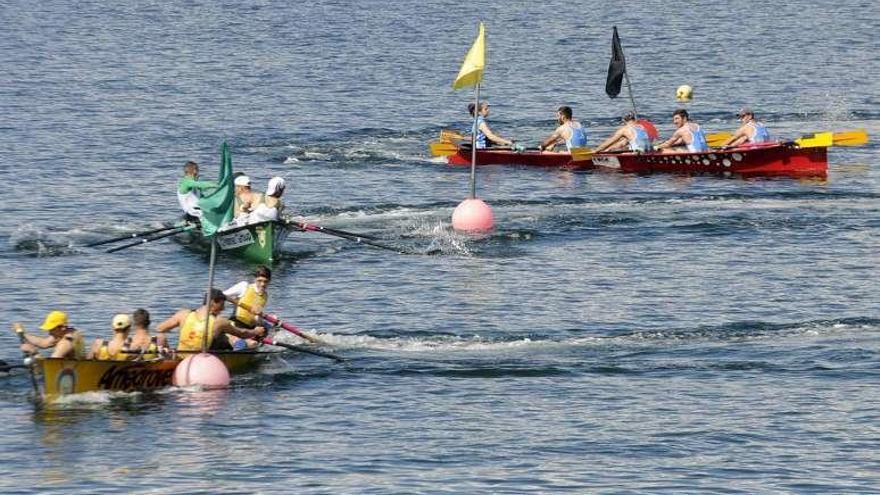 Un instante de una regata disputada en Vilaxoán. // Noé Parga