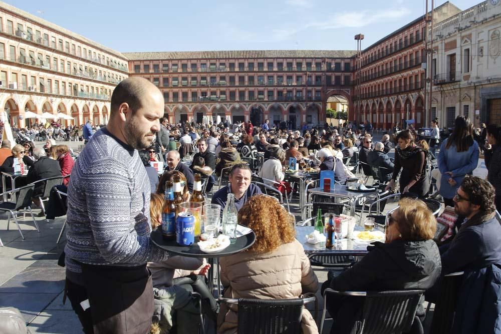 Ambiente festivo en las calles de Córdoba