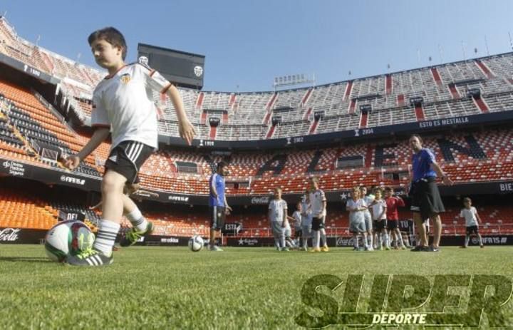 Si participaste en 'Yo pisé Mestalla' búscate en nuestra galería del martes