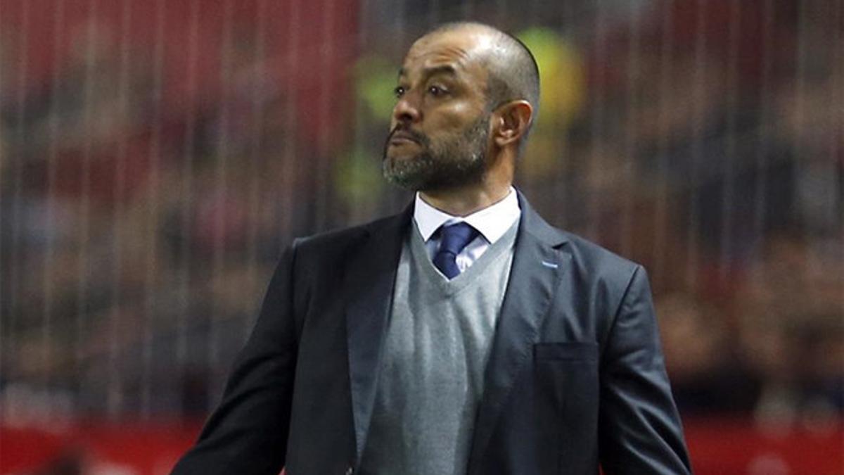 Nuno dirige su último partido como entrenador del Valencia