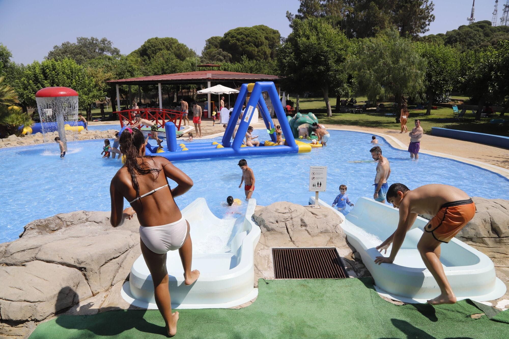Domingo de piscina en Assuan y Las Dos Columnas