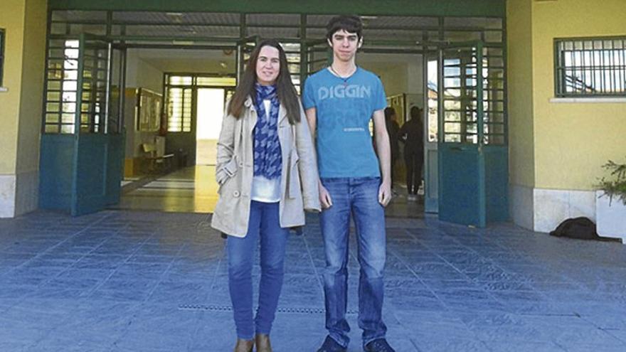 Triplete de un alumno en las olimpiadas regionales