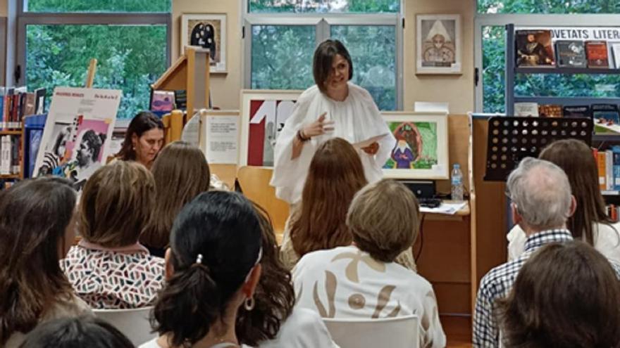 La figura de Emilia Pardo Bazán vehicula un proyecto transformador con estudiantes de Bachillerato de Xàtiva