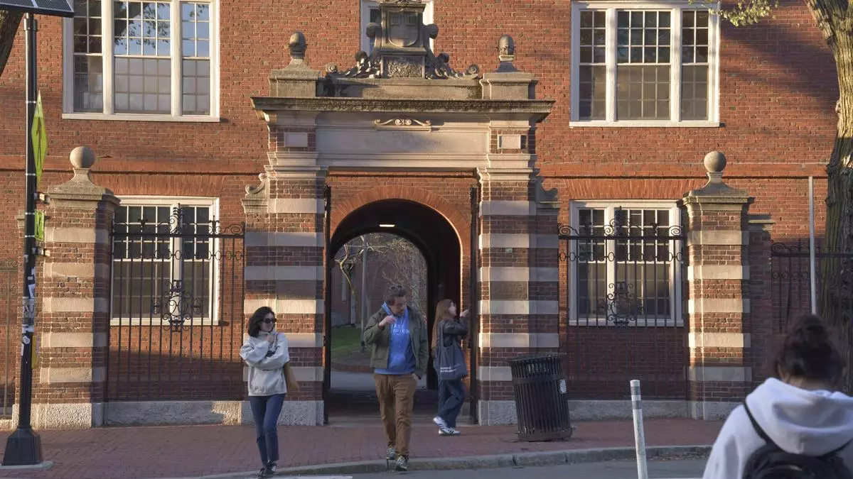 P芍nico entre los estudiantes espa?oles de Harvard tras el veto de Trump: "Tengo mucho miedo de cruzar la frontera"