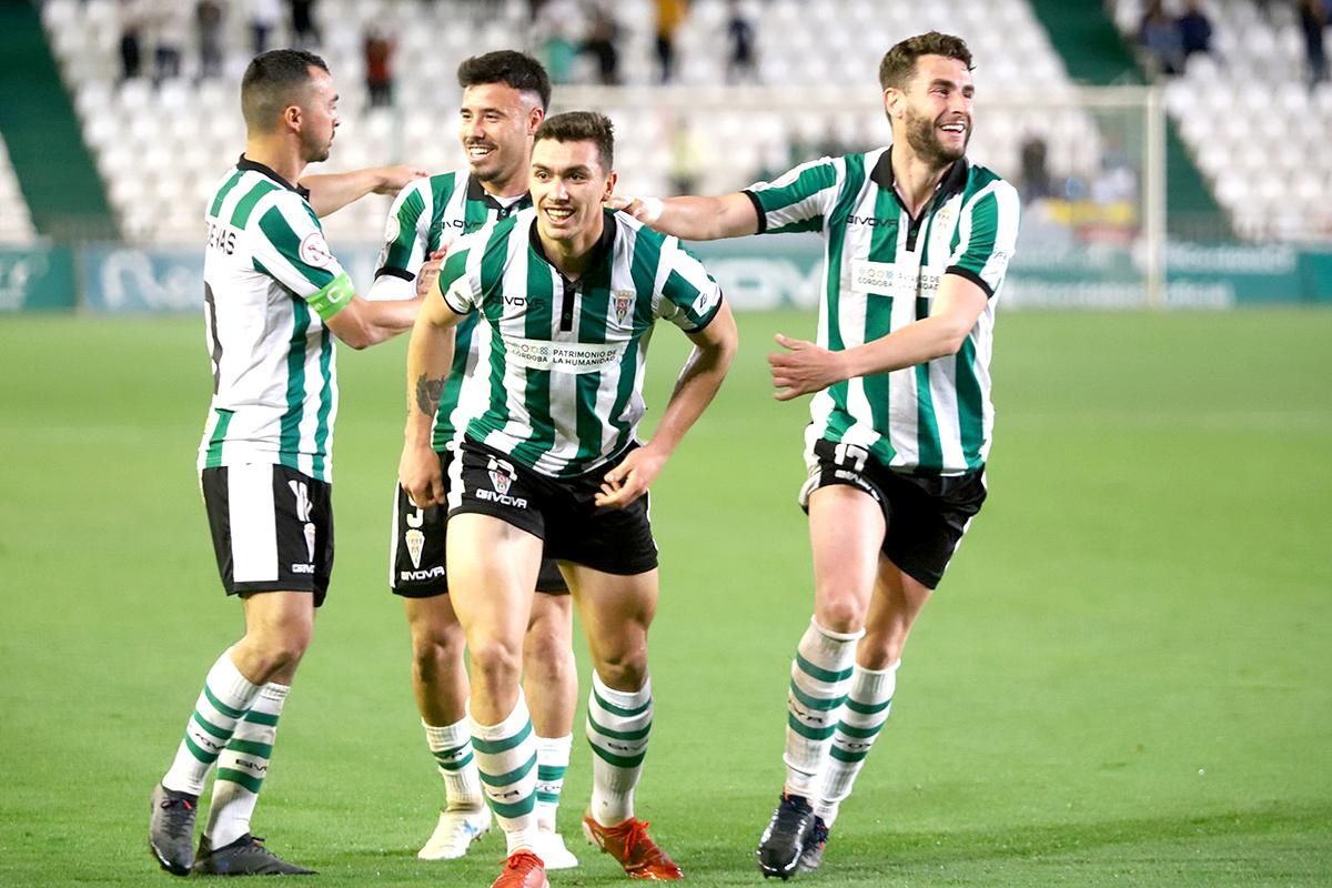 Las imágenes del Córdoba CF - San Roque