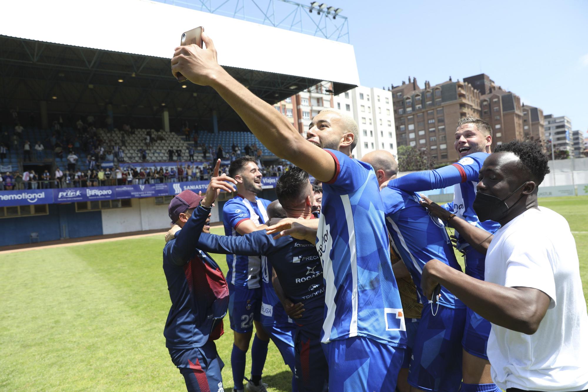 La celebración del Real Avilés, en imágenes