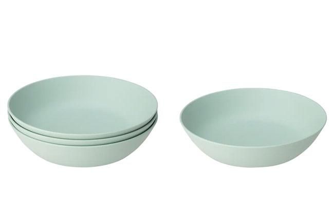Platos hondos con plástico renovable
