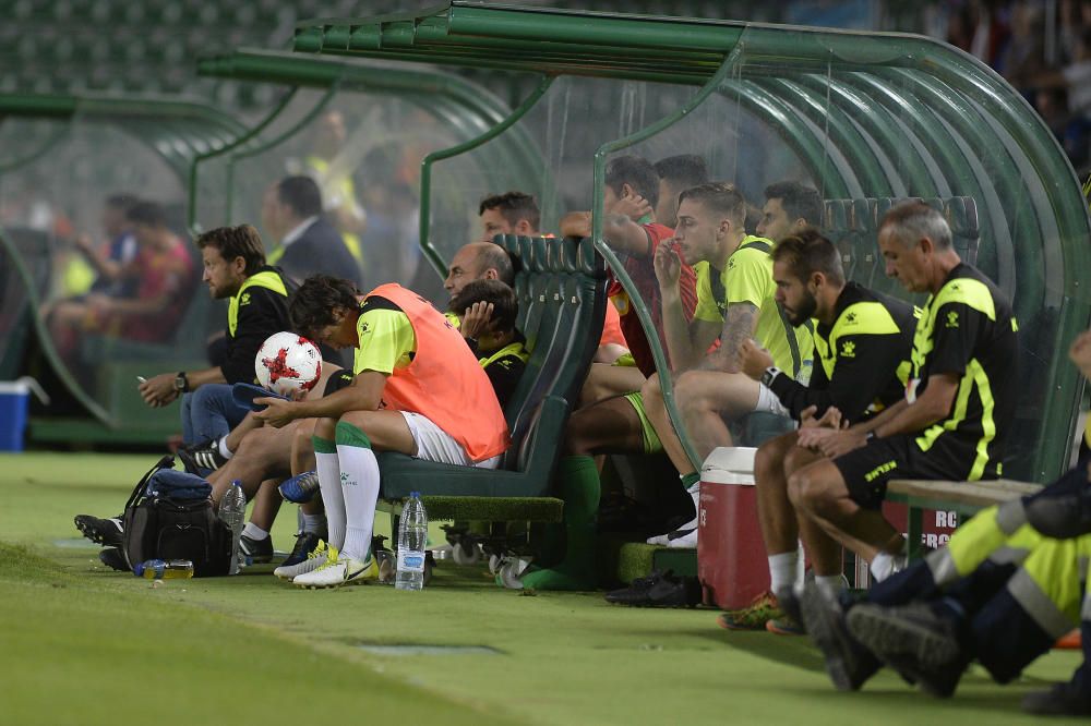 El Elche se muestra espeso y sin ideas ante el Alcoyano