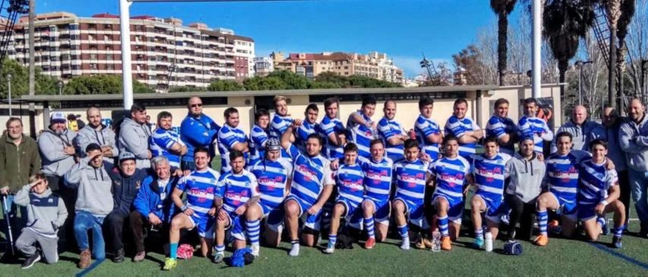 Integrantes del primer equipo del Inter, que une a los jugadores de Cullera y Alzira.