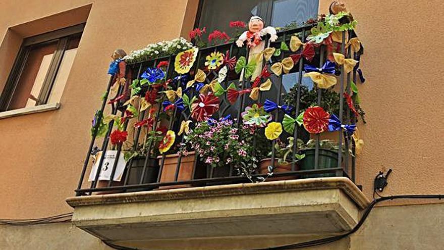 Santpedor anuncia els guanyadors de la quarta edició del concurs de Balcons Florits 2021 | AJ. DE SANTPEDOR