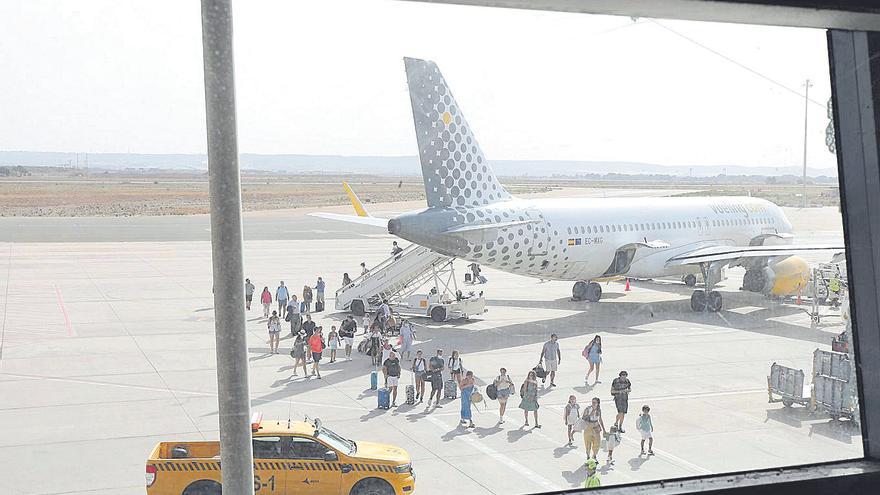 El aeropuerto de Zaragoza suma en nueve meses más viajeros que en todo 2019