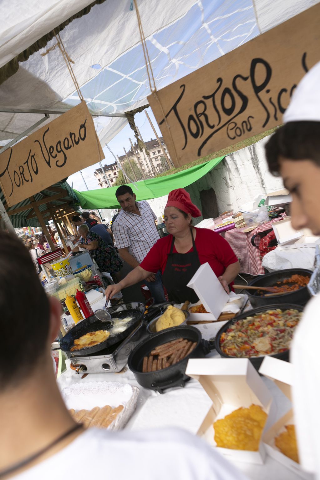 Concurso de escanciado, mercadillo y mucha fiesta: así se vivie el día de Asturias en Corvera