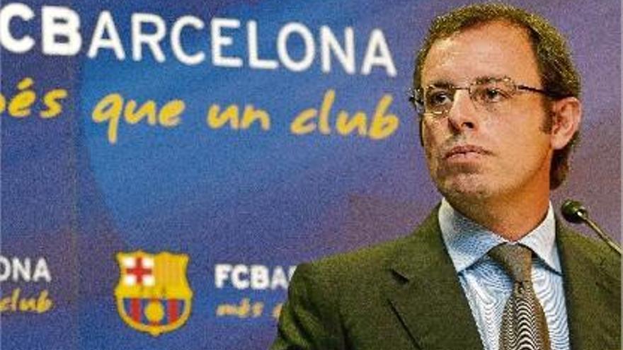 El president del Barça, Sandro Rosell, en un moment de la seva compareixença d&#039;ahir al Camp Nou.