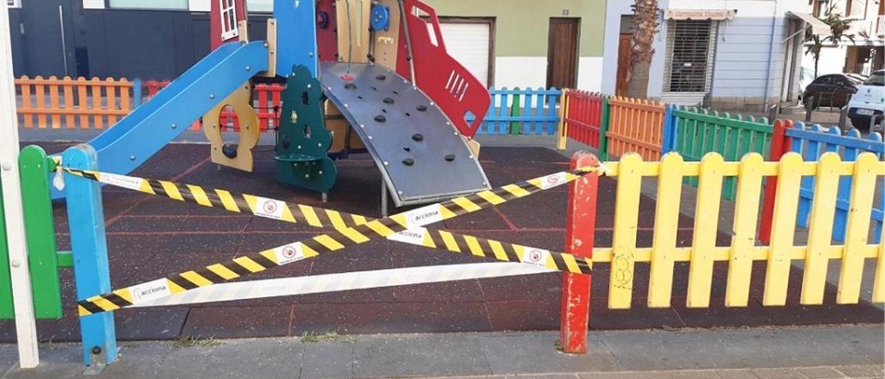 Uno de los parques infantiles ubicados en Santa Cruz.