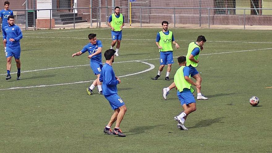 Entrenamiento del Benigànim en las instalaciones SIA. | UD BENIGÀNIM