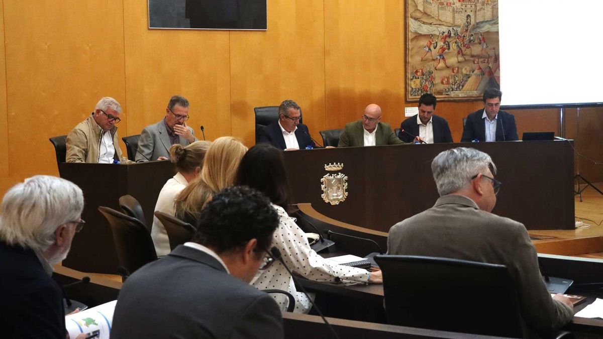 La reunión del Consorcio de Aguas de la Marina Baixa este viernes.