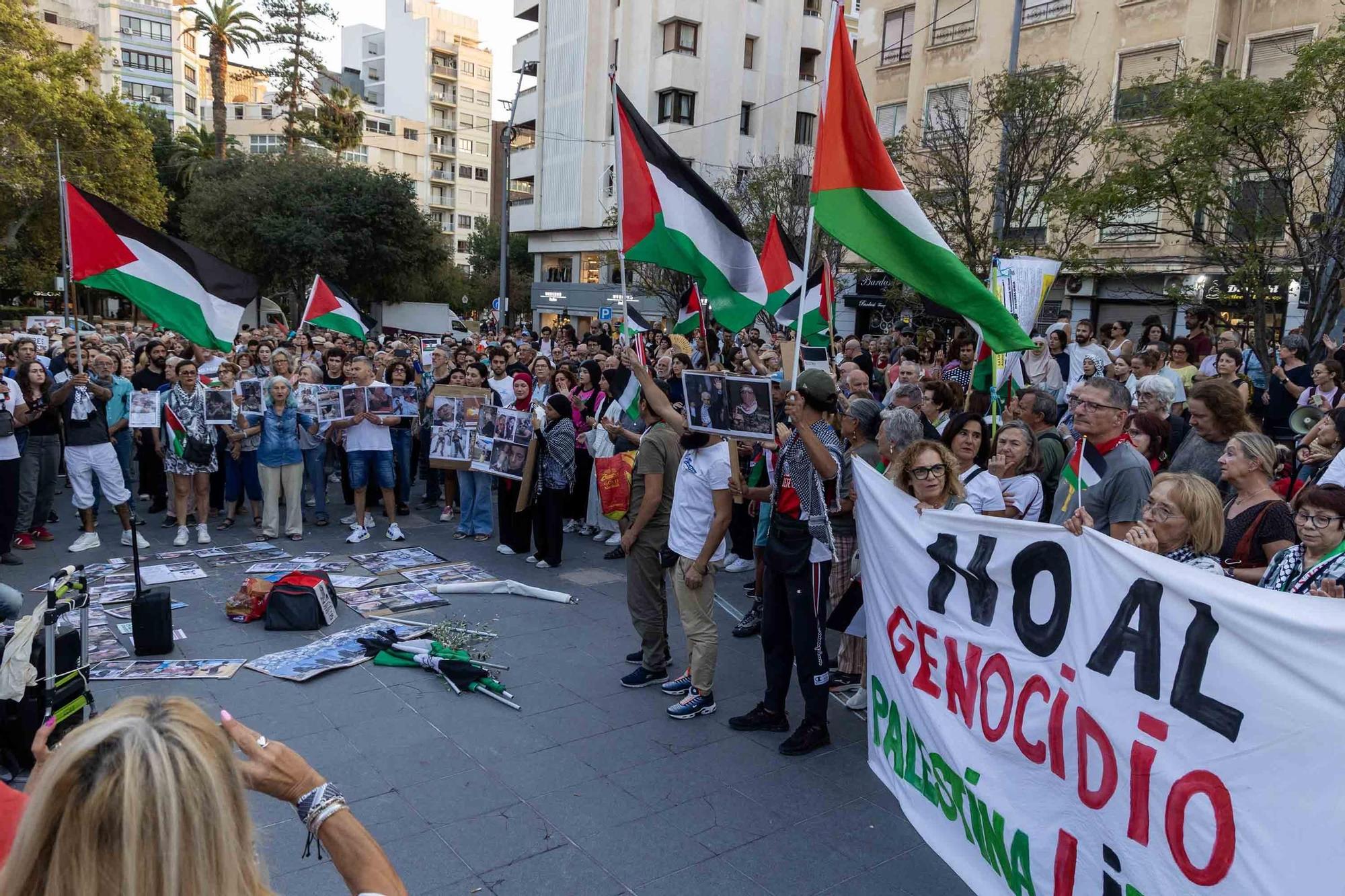 Medio millar de voces claman en la Muntanyeta por la liberación de la flotilla y el boicot a Israel