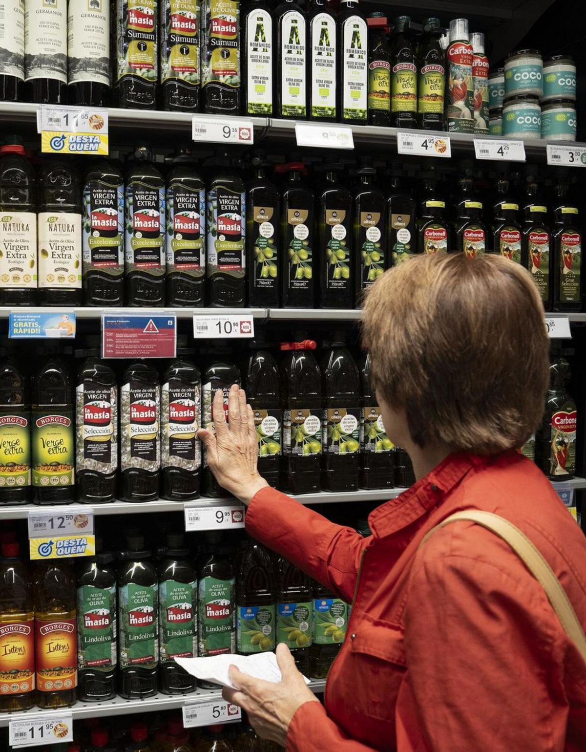 La inflació dels aliments baixa el 4,4% tot i que la de l’oli voreja el 63%