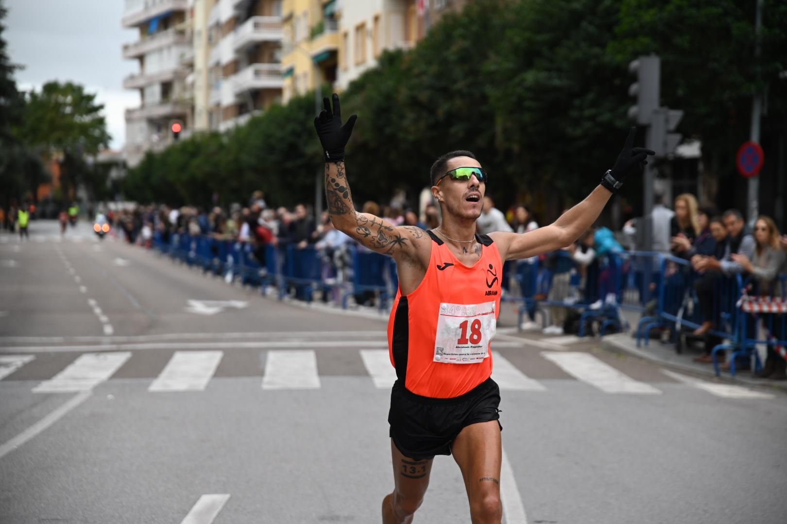 GALERÍA | Alexandre Miguel Carrilho y Gema Martín ganan el medio maratón Elvas-Badajoz