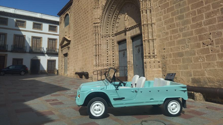 El Méhari, el coche de las bodas en Xàbia