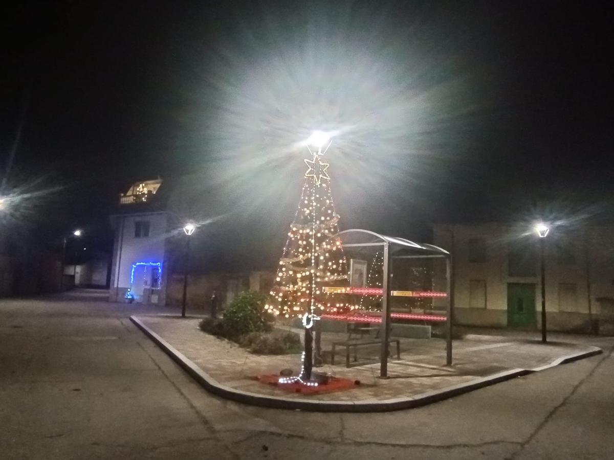 Así luce Morales de Valverde por Navidad