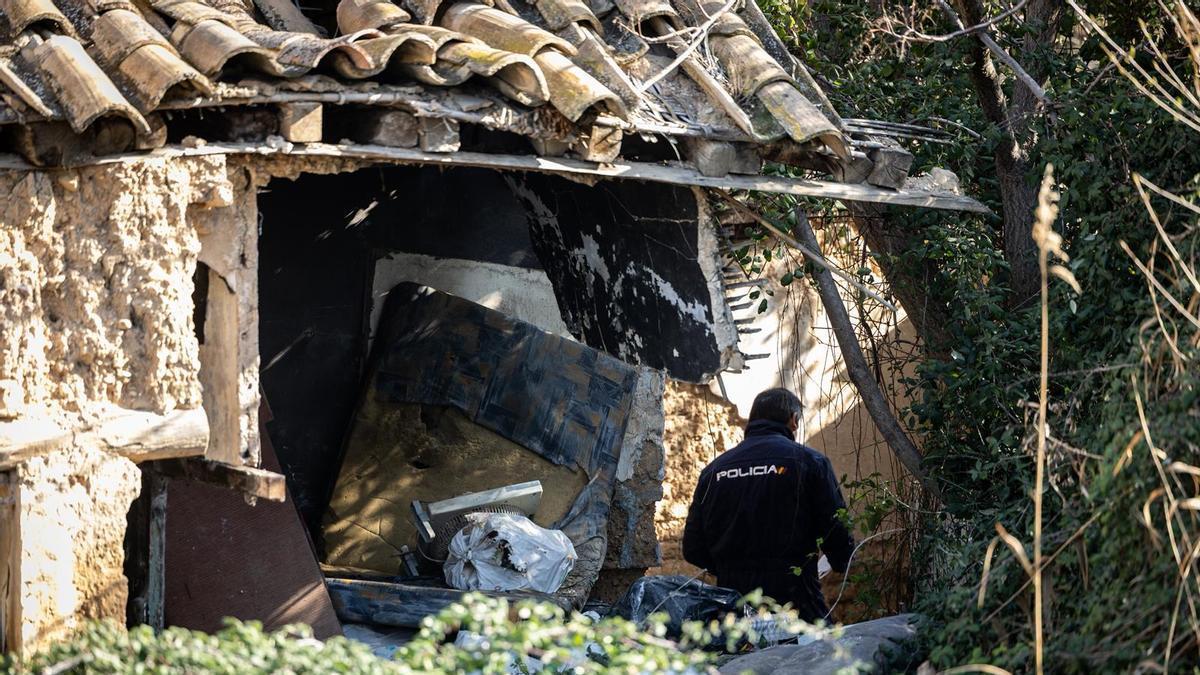 Hallan un hombre muerto tras un incendio en una "chabola" de Zaragoza.